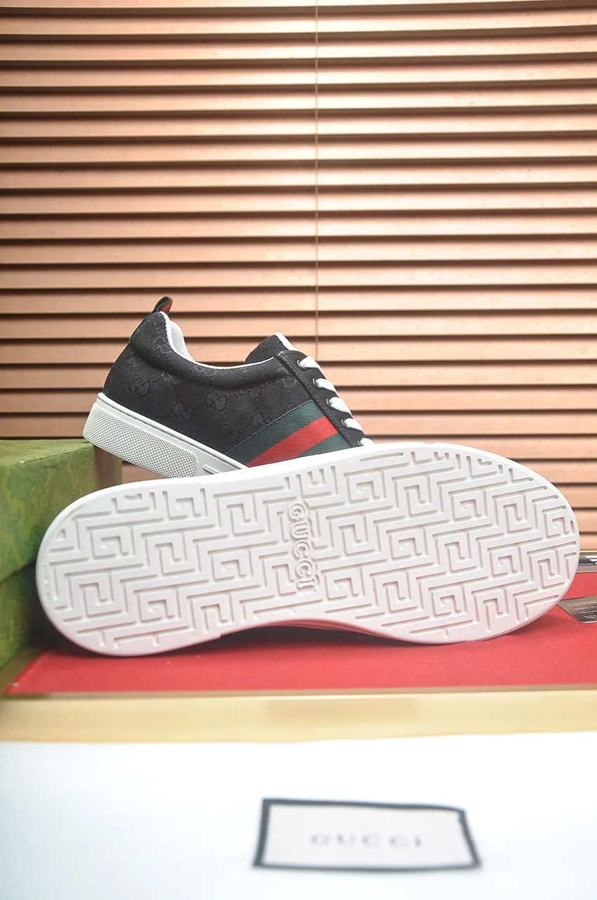 Men's men's shoes💰420💶[GUCCI Gucci] official website 1:1 men's sports shoes are now on the market, using original Gucci fabric + gluten lining, plus the official website original 1:1 comfortable outsole. Fashionable and versatile, super comfortable and breathable. 5 colors available, standard shoe size 38/45 (custom-made sizes 45 are non-refundable)